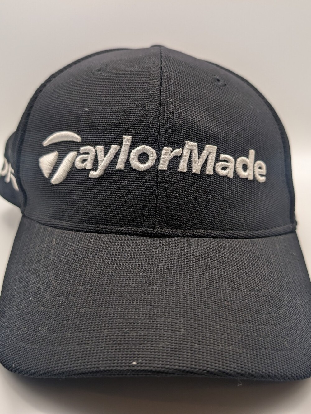 TaylorMade Golf Hat Cap Strap Back Black White SLDR Tour Preferred Golfer Mens